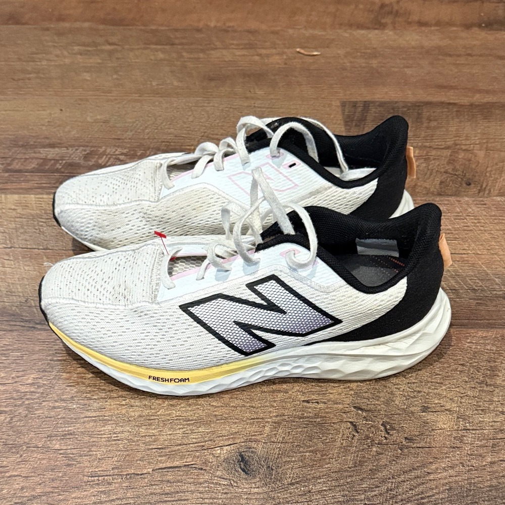 WOMENS NEW BALANCE FRESH FOAM 10